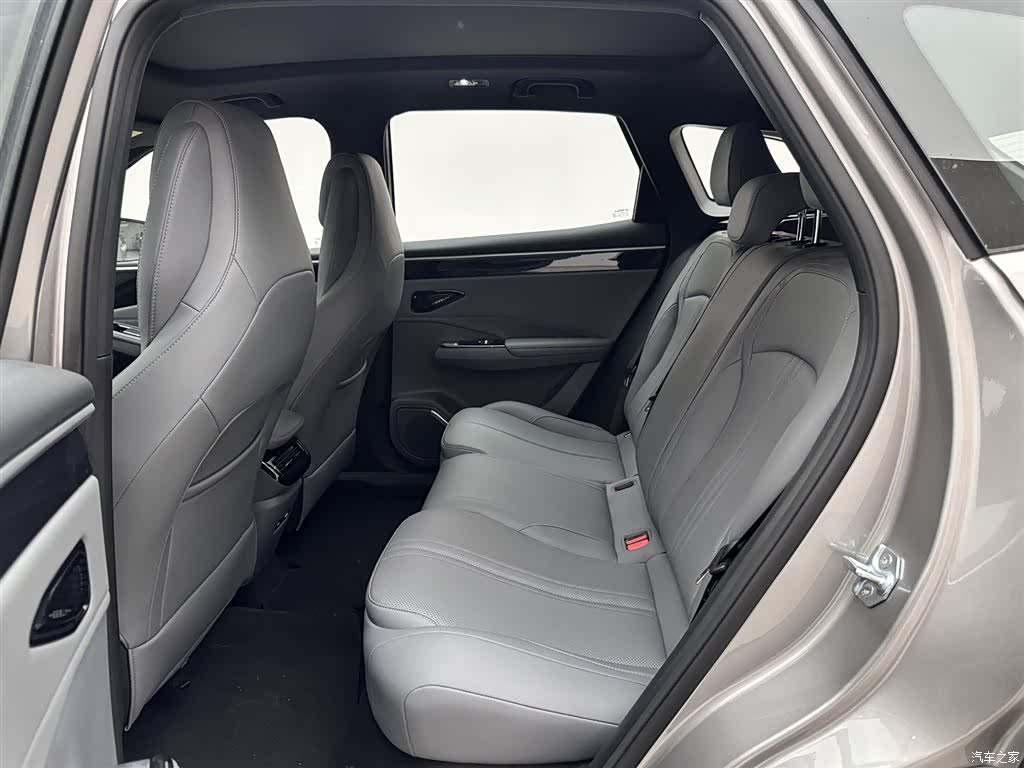 Geely Galaxy L7, 2025 17
