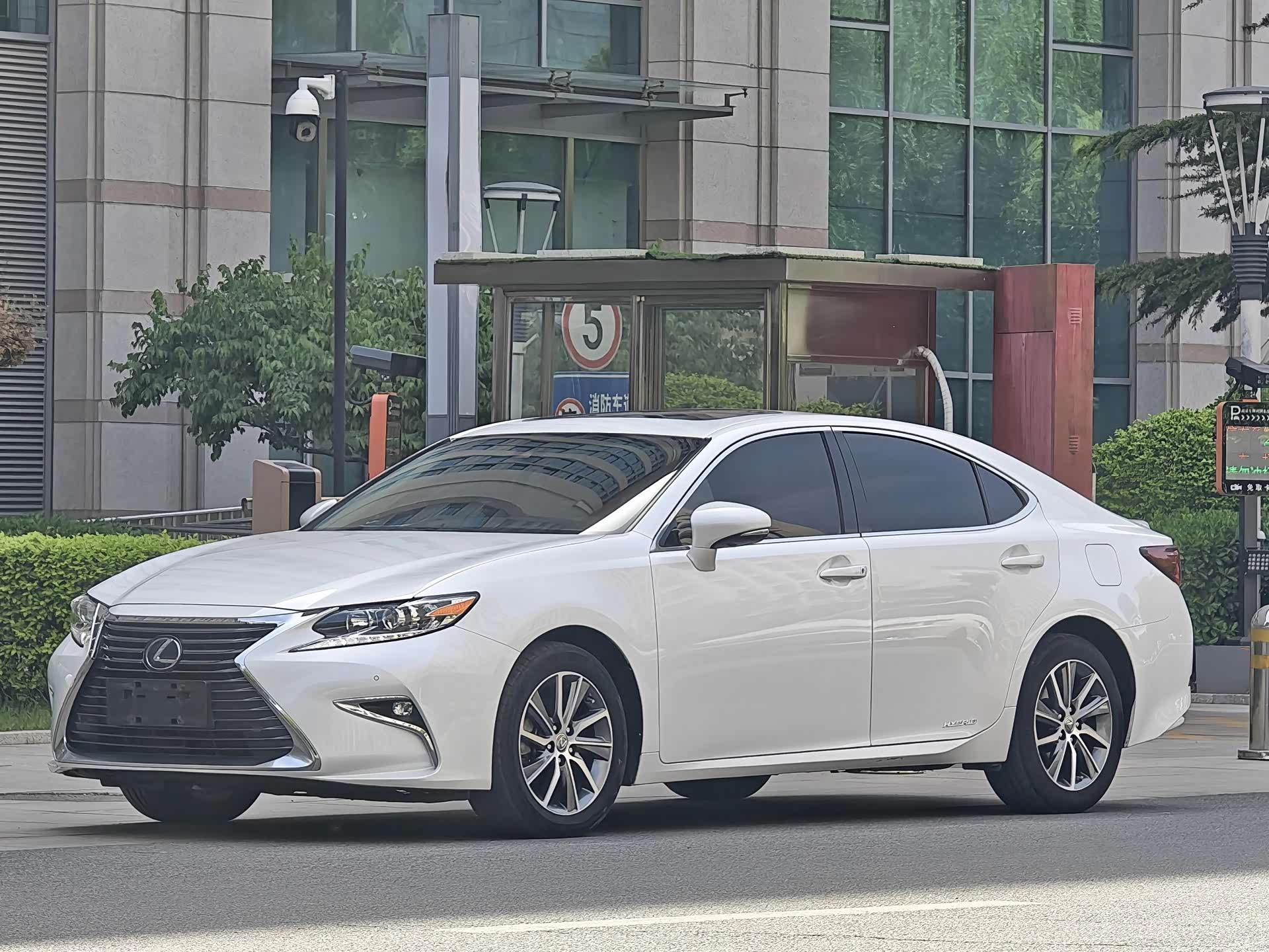 Lexus ES, 2018 1