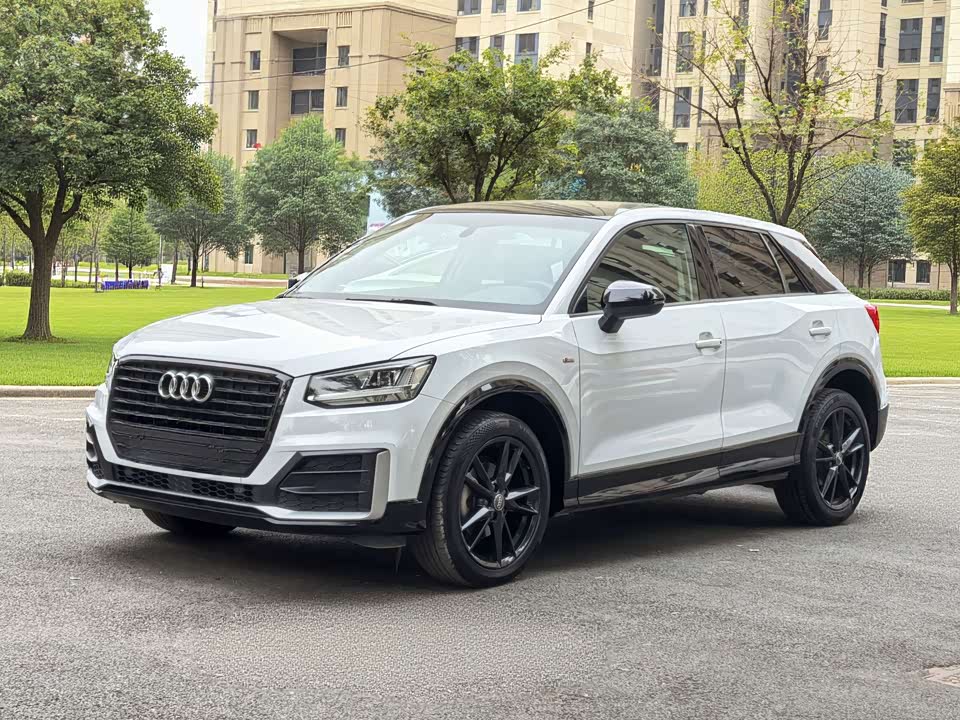 Audi Q2L
