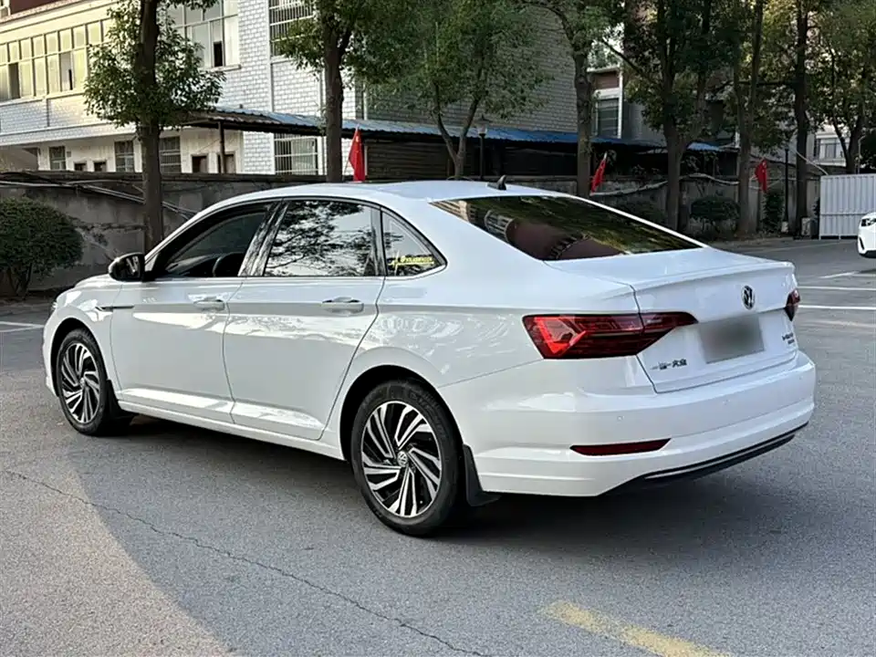 Volkswagen Sagitar