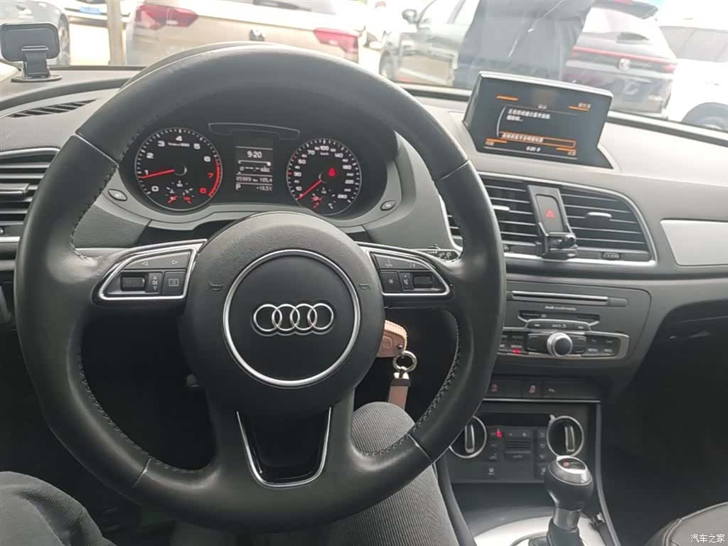 Audi Q3, 2018 10