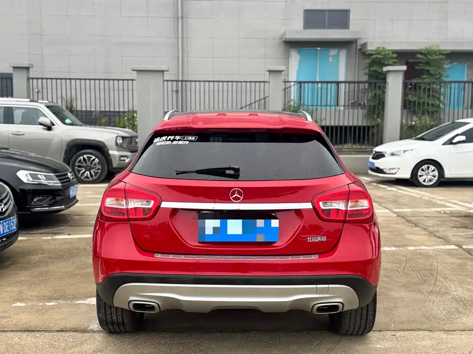 Mercedes-Benz GLA
