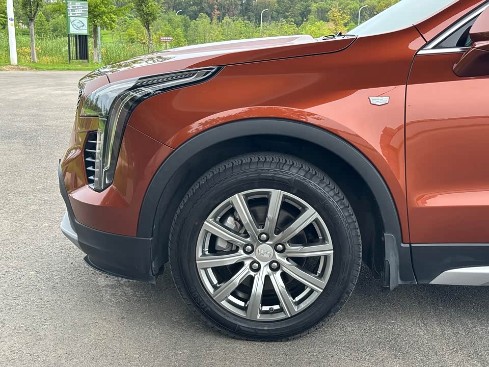 Cadillac XT4