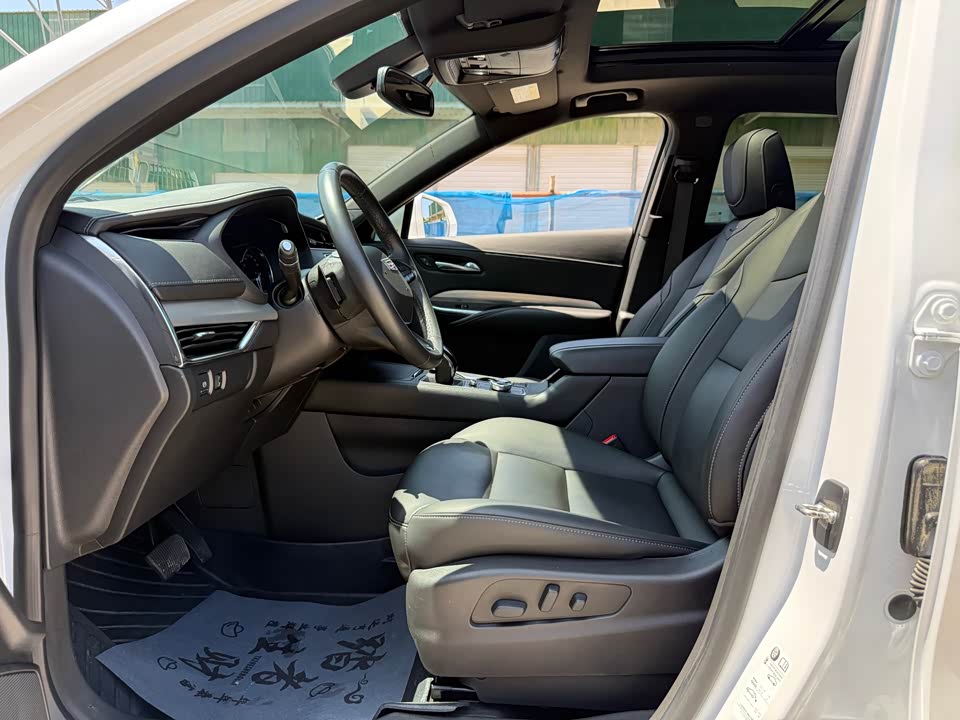 Cadillac XT4