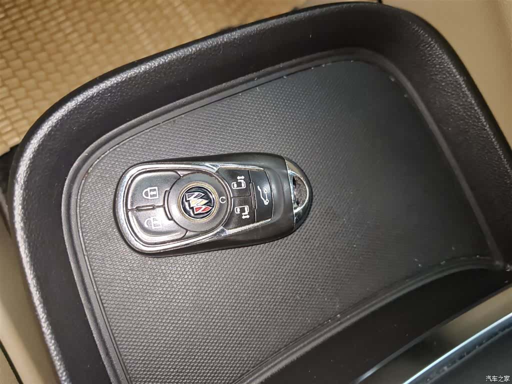 Buick GL8, 2022 9