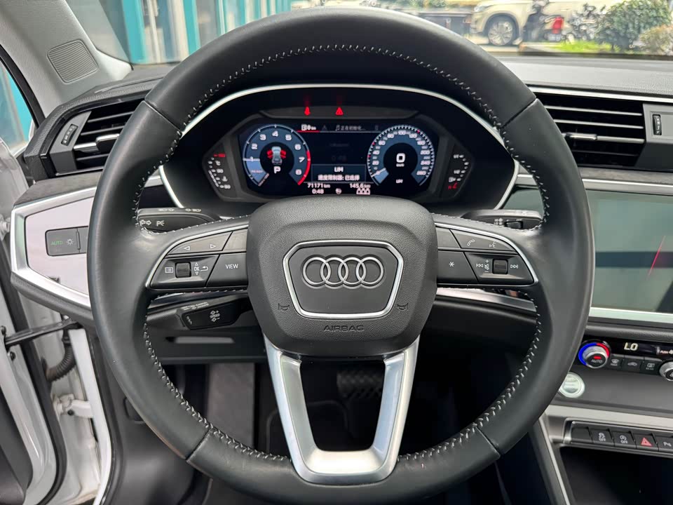 Audi Q3 Audi Q3