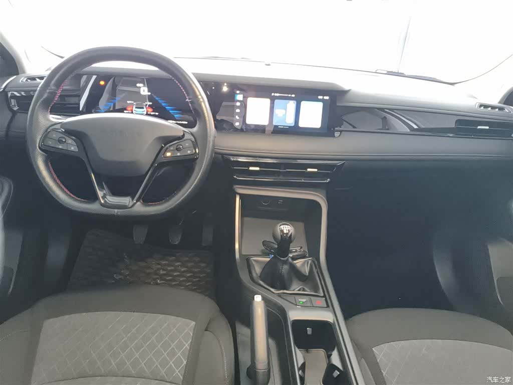 Roewe i5, 2023 6