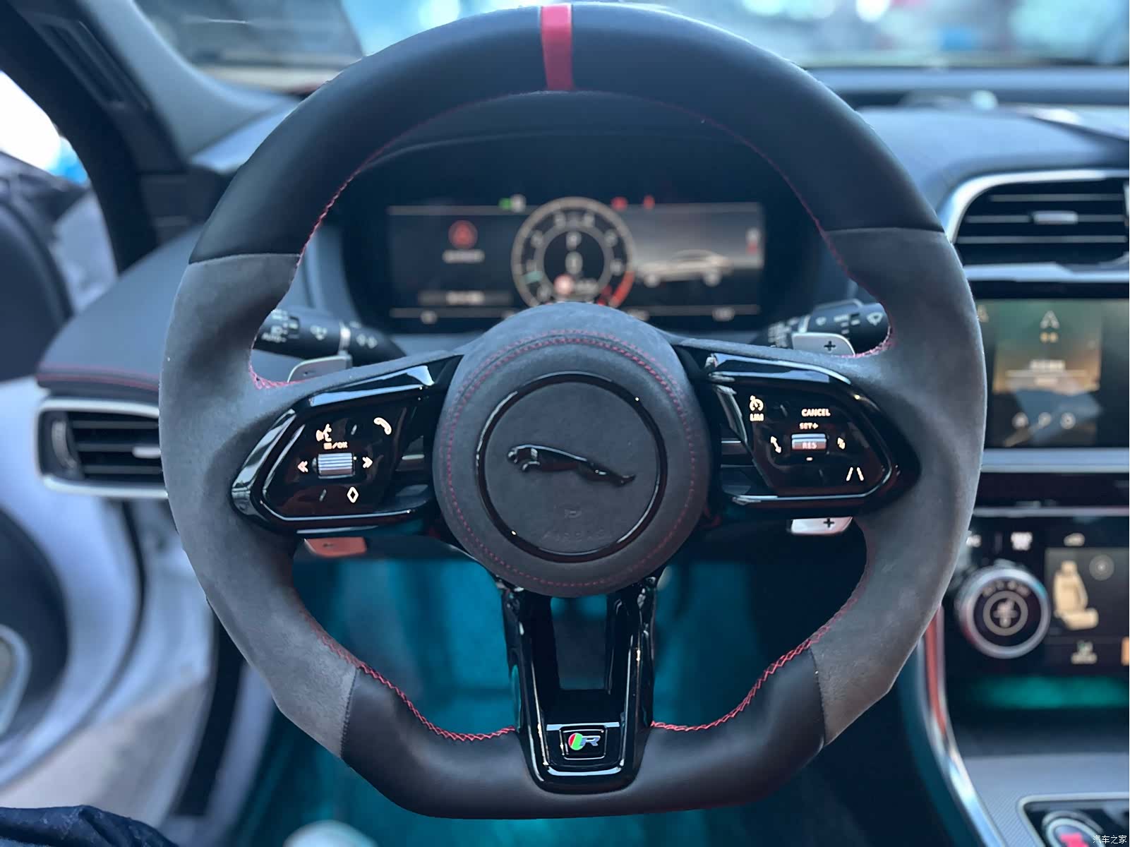 Land Rover XEL, 2023 8