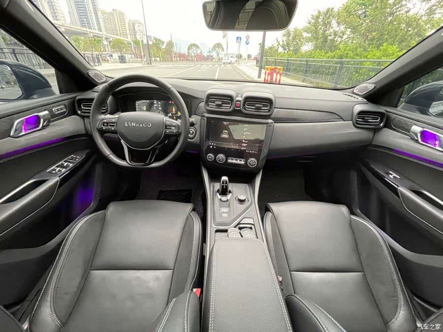 Lynk & Co 01, 2019 все фото