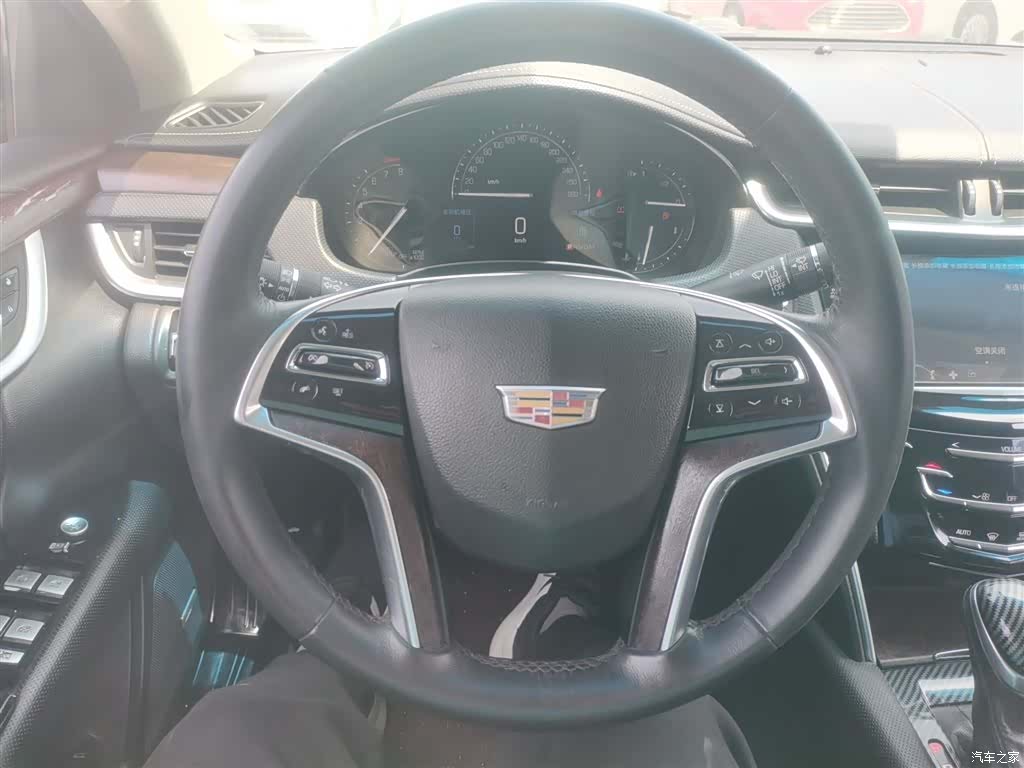 Cadillac XTS, 2018 11