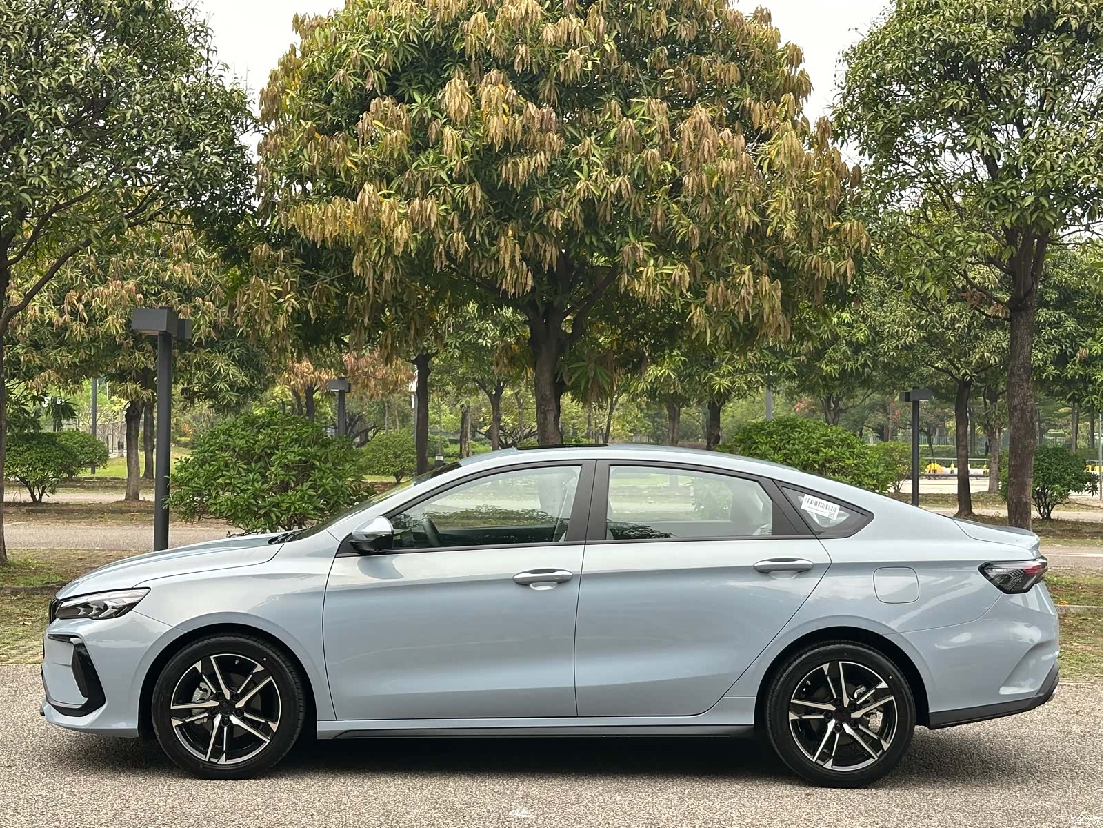 Geely Binray, 2026 25