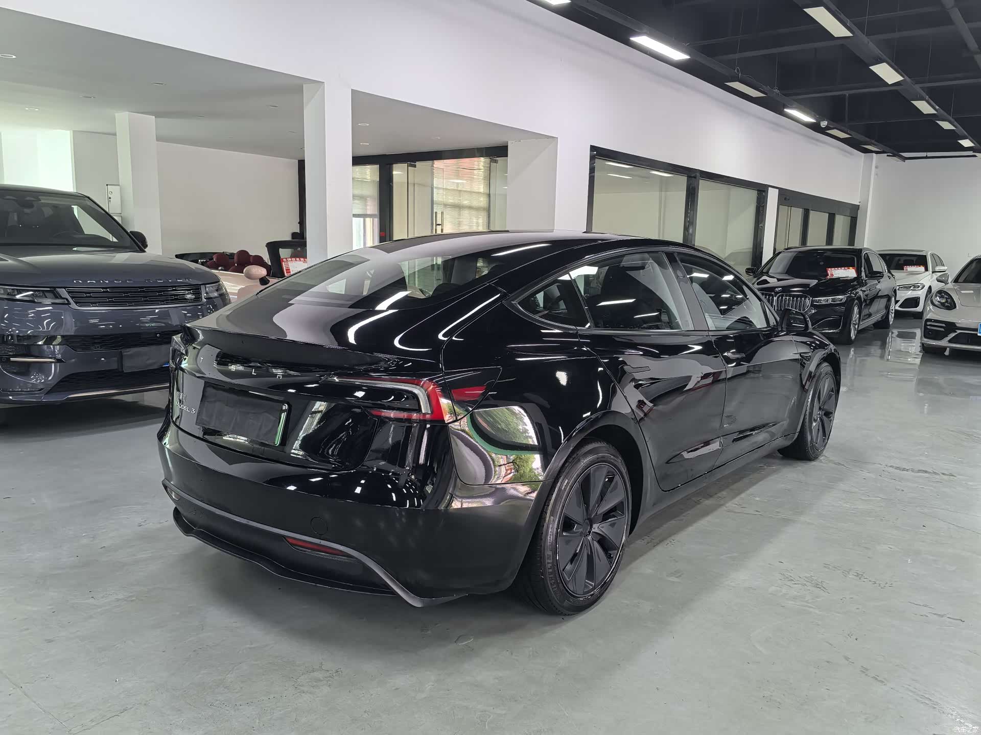 Tesla Model 3, 2024 все фото