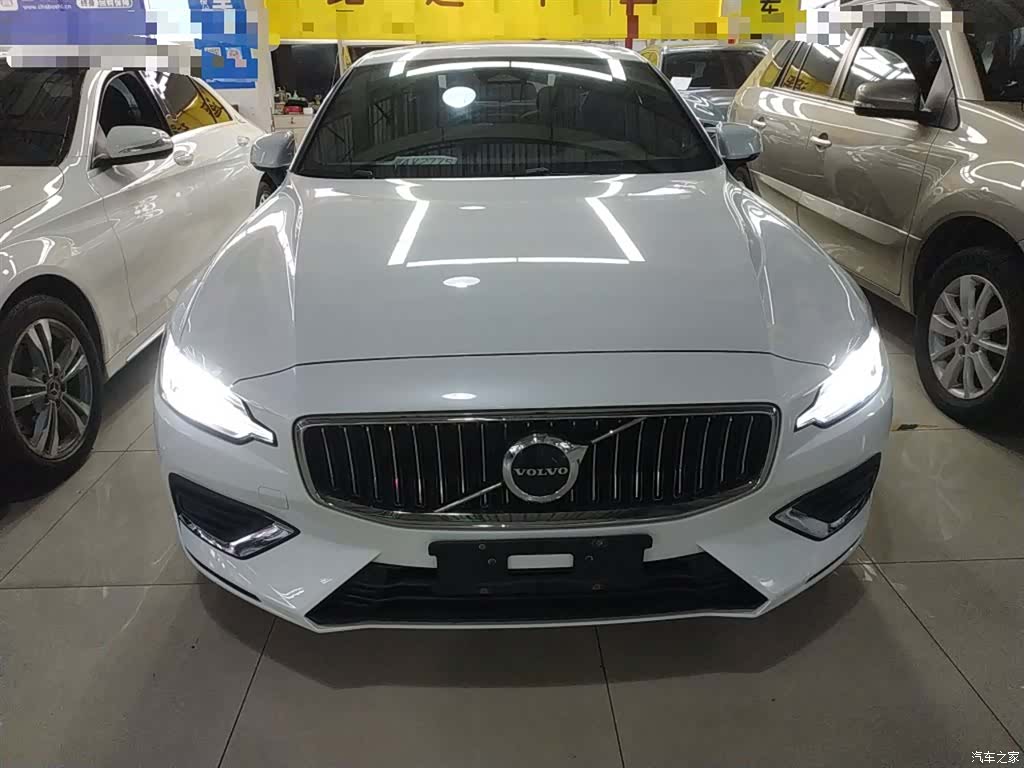 Volvo S60, 2024 3