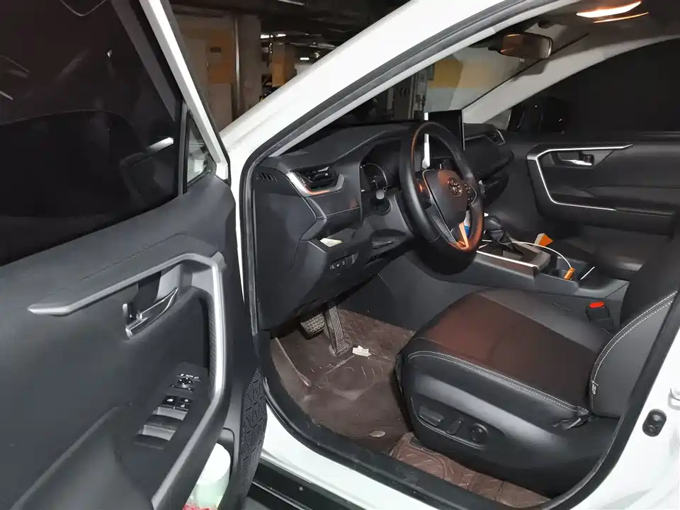 Toyota RAV4 Rongfang