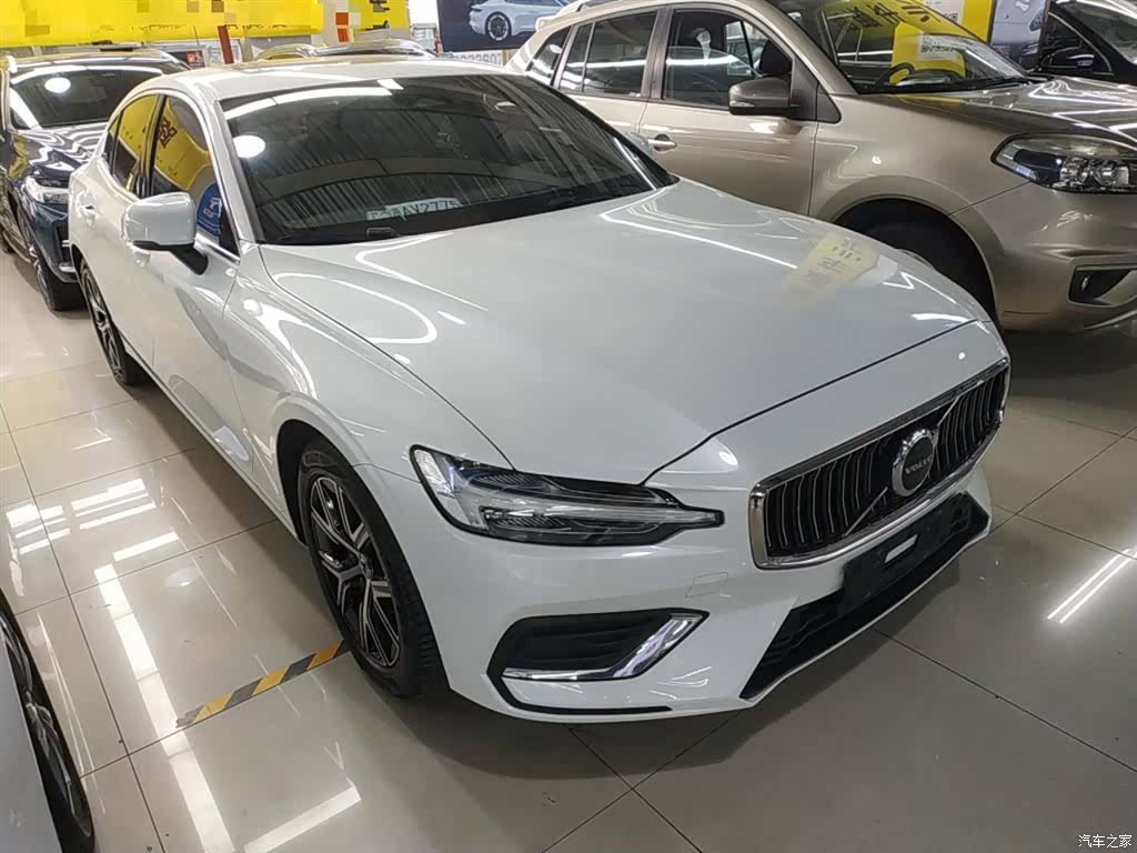 Volvo S60, 2024 4