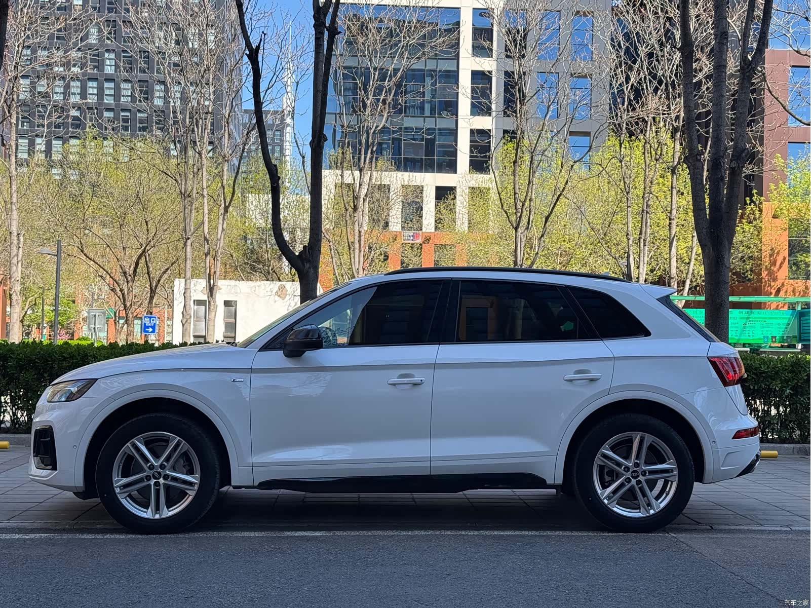 Audi Q5L, 2022 4