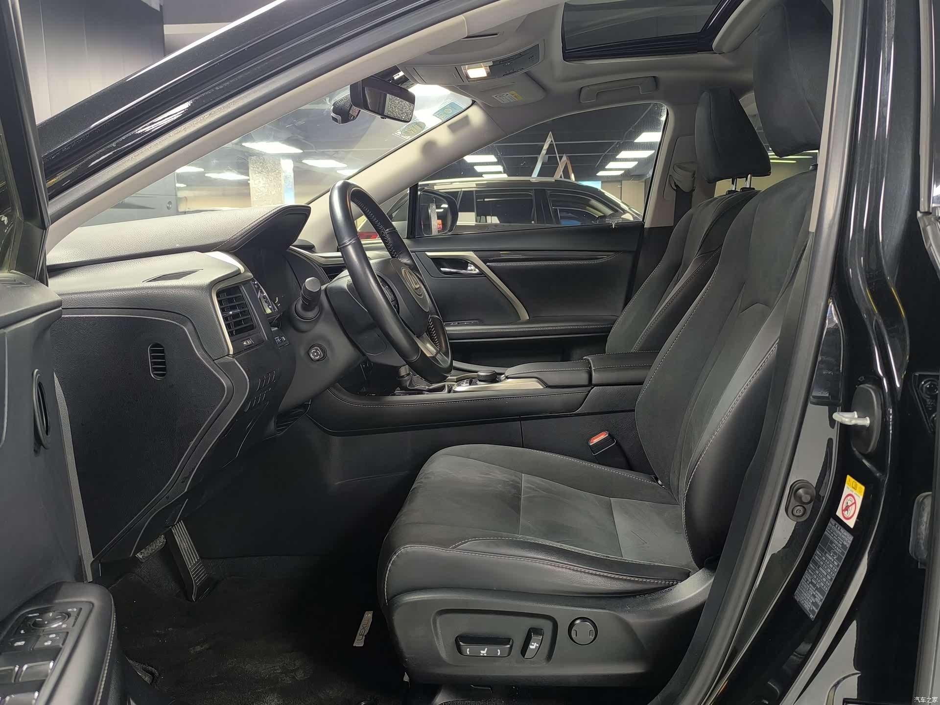 Lexus RX, 2019 все фото