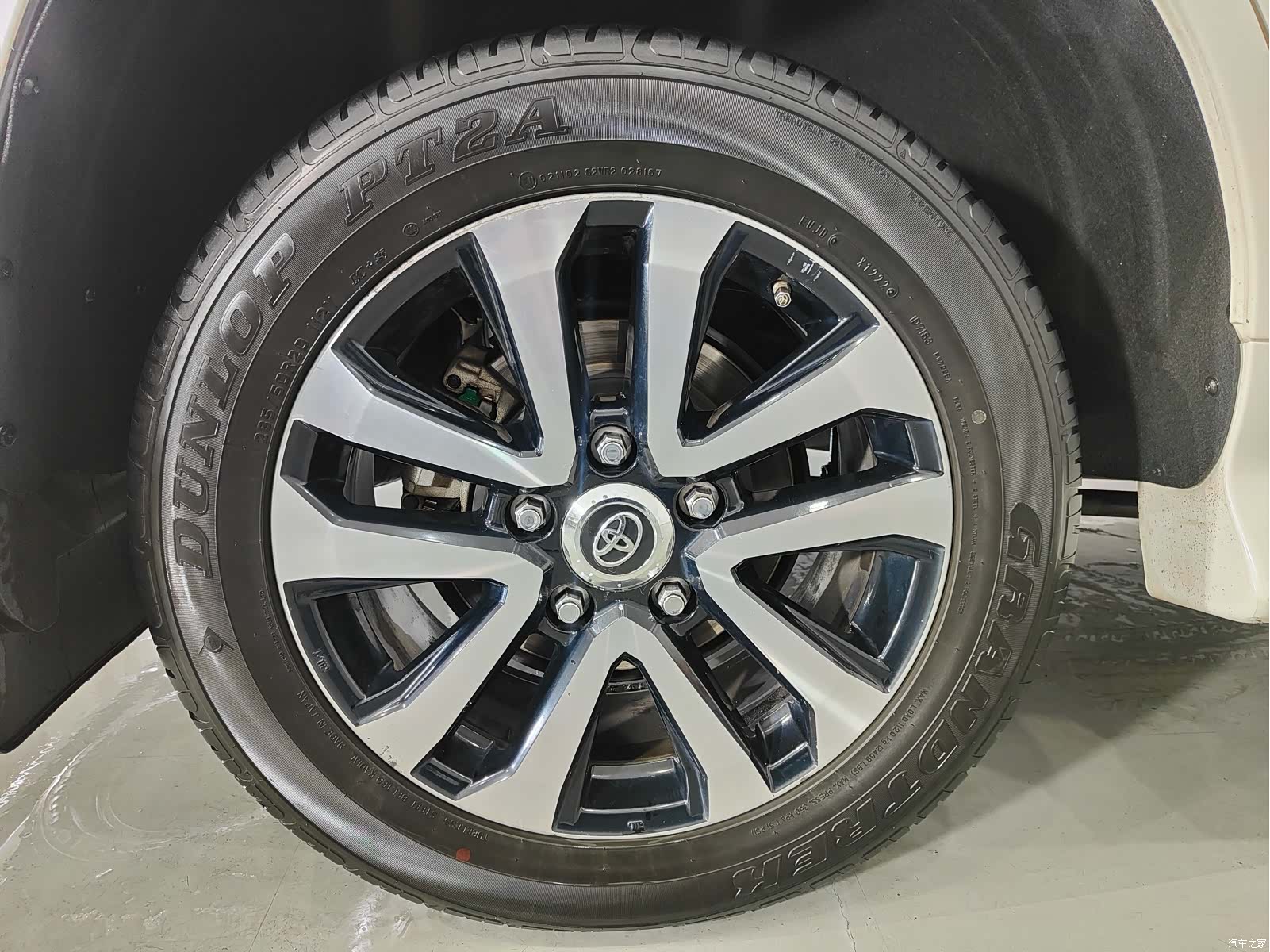 Toyota Land Cruiser, 2019 14