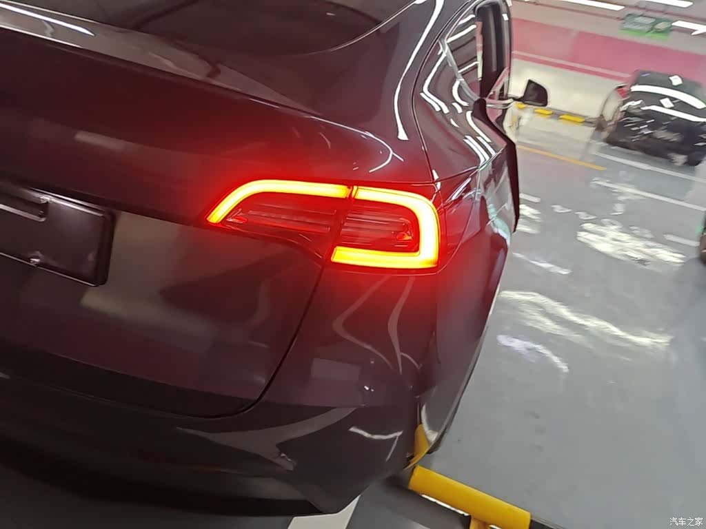 Tesla Model Y, 2023 8
