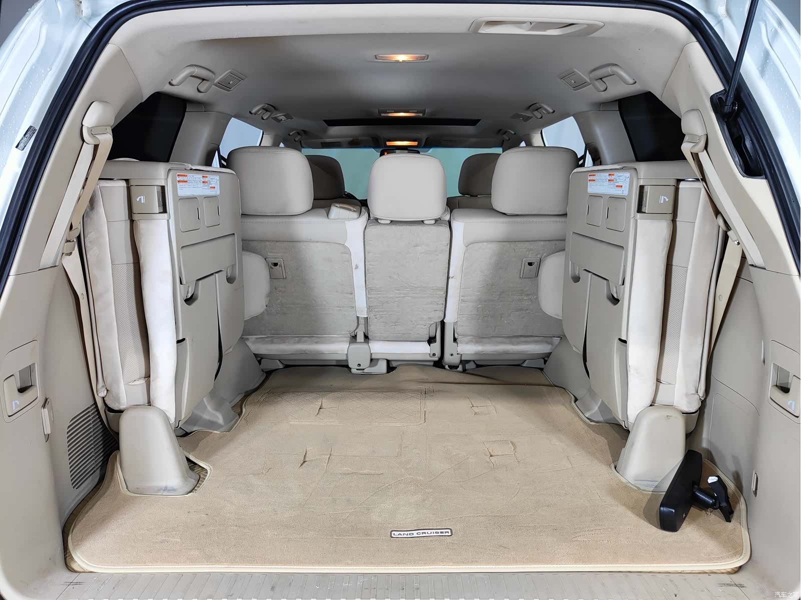 Toyota Land Cruiser, 2019 9