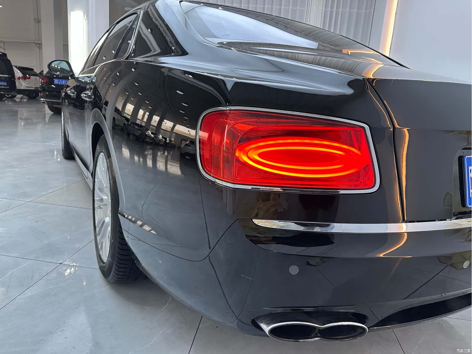 Bentley Flying Spur, 2018 8