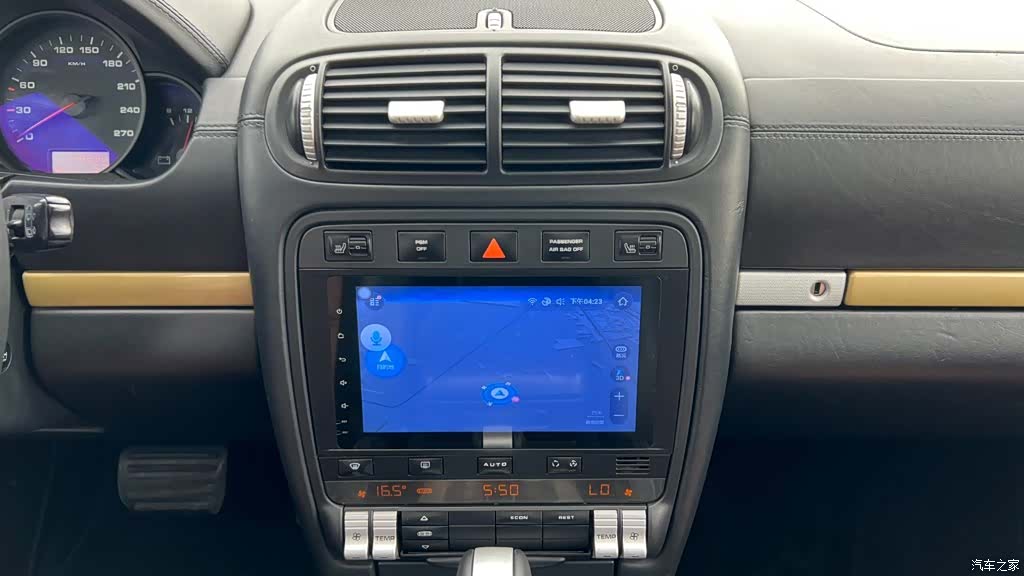 Porsche Cayenne, 2010 11