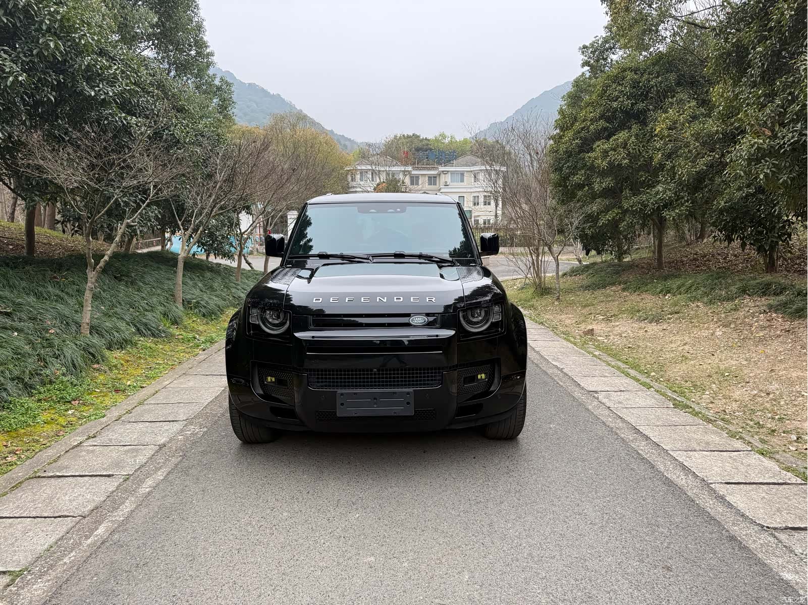 Land Rover Defender, 2024 1