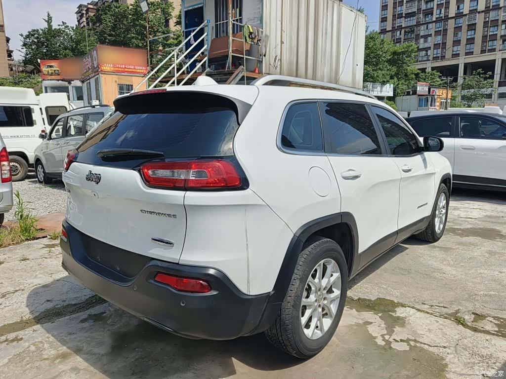 Jeep Cherokee, 2016 7
