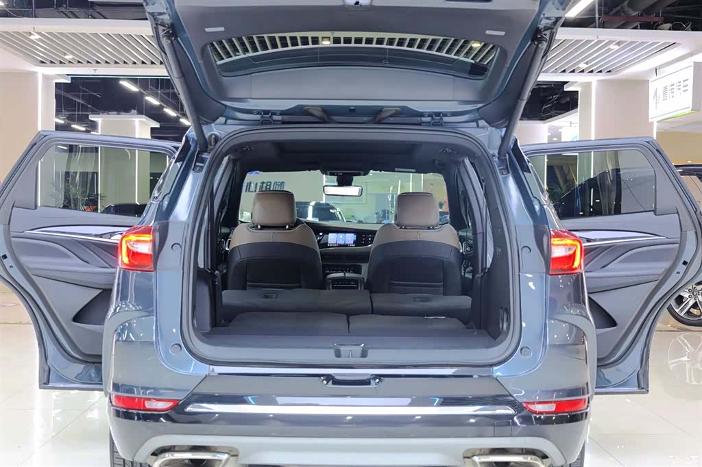Buick Enclave, 2022 35