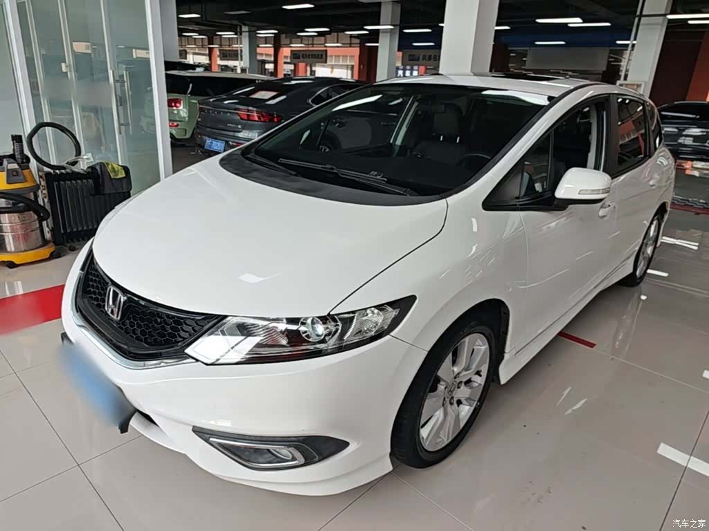 Honda Jade, 2015 1
