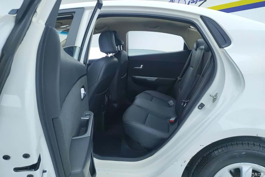 Kia K2, 2016 11