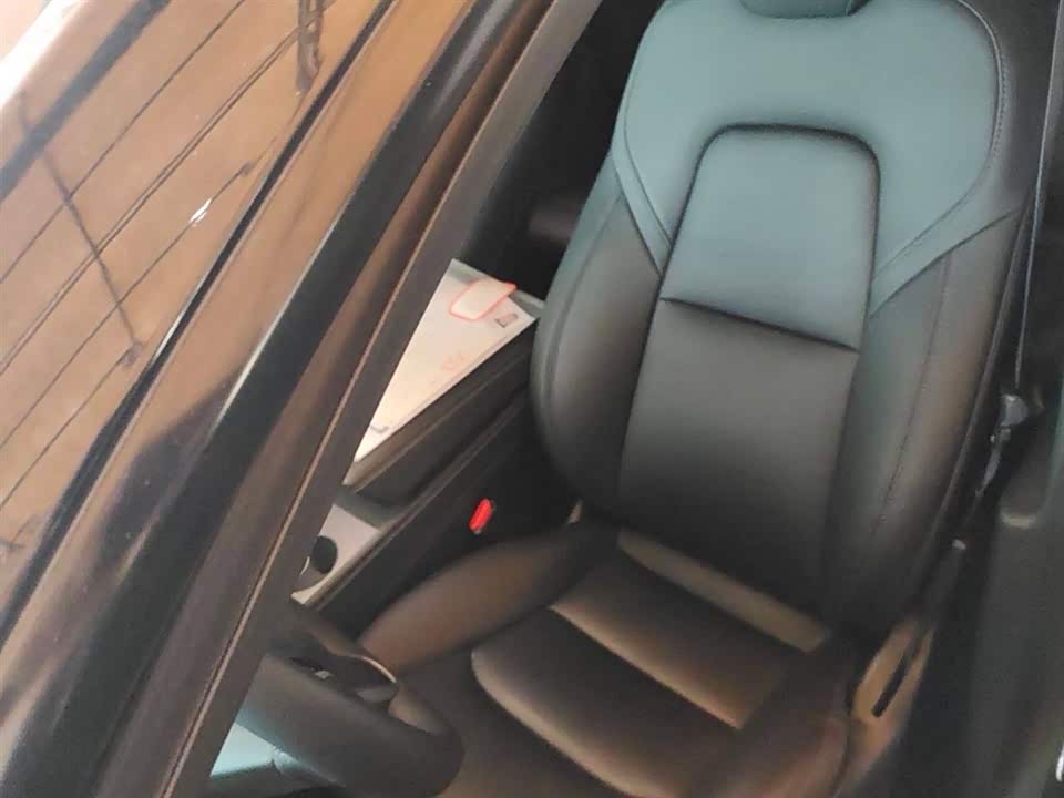 Tesla Model Y Tesla Model Y
