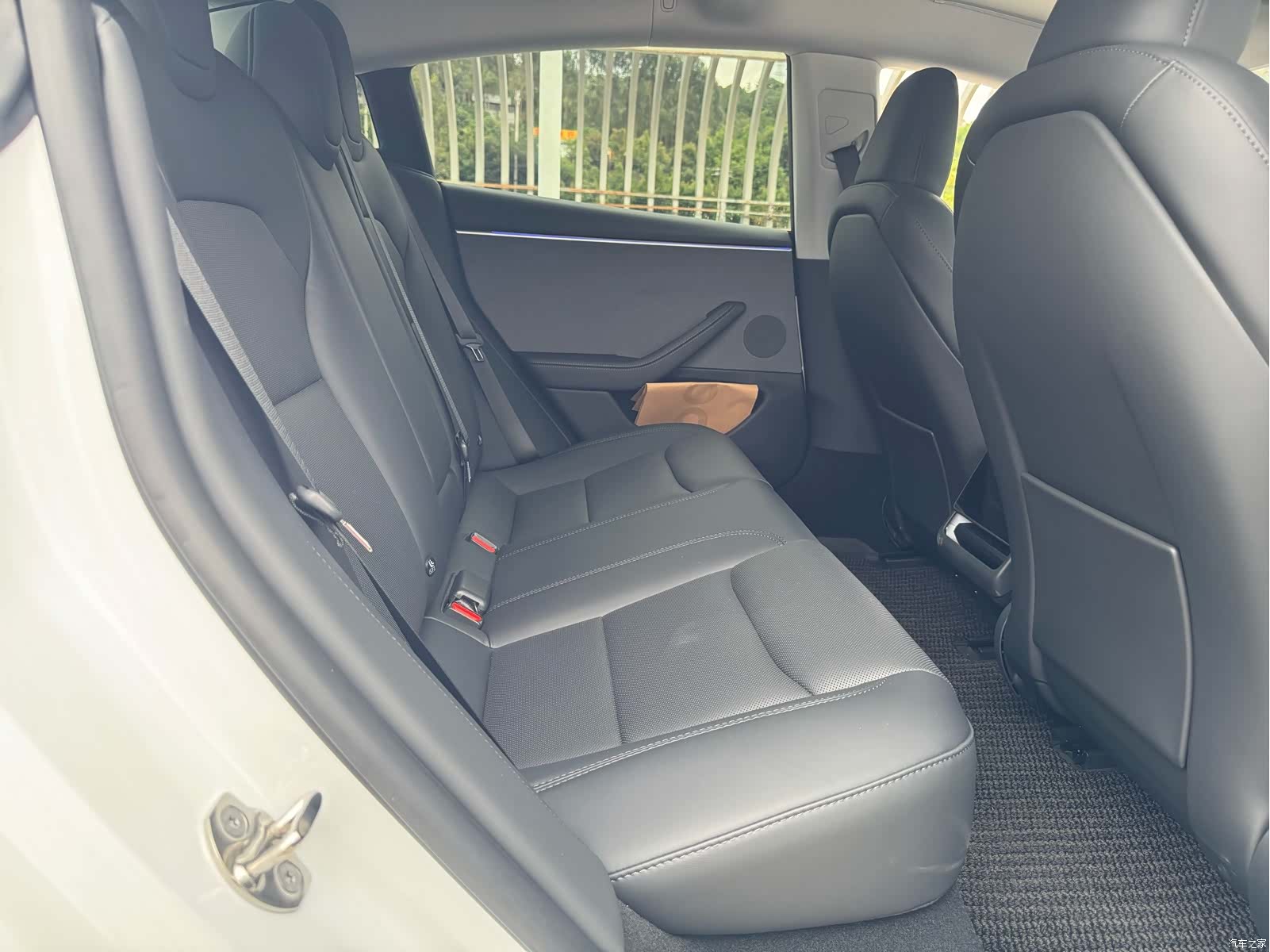 Tesla Model 3, 2025 14