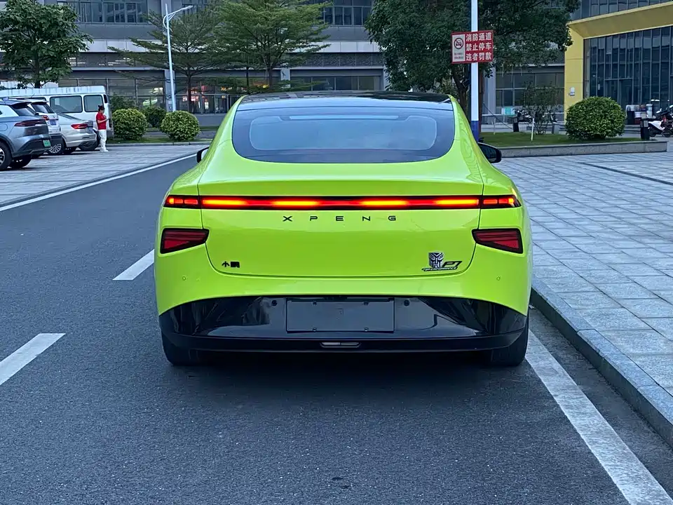 XPENG P7