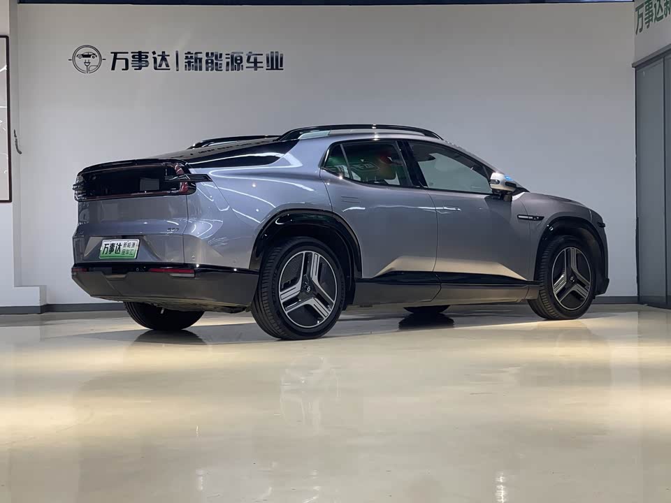 Changan E07