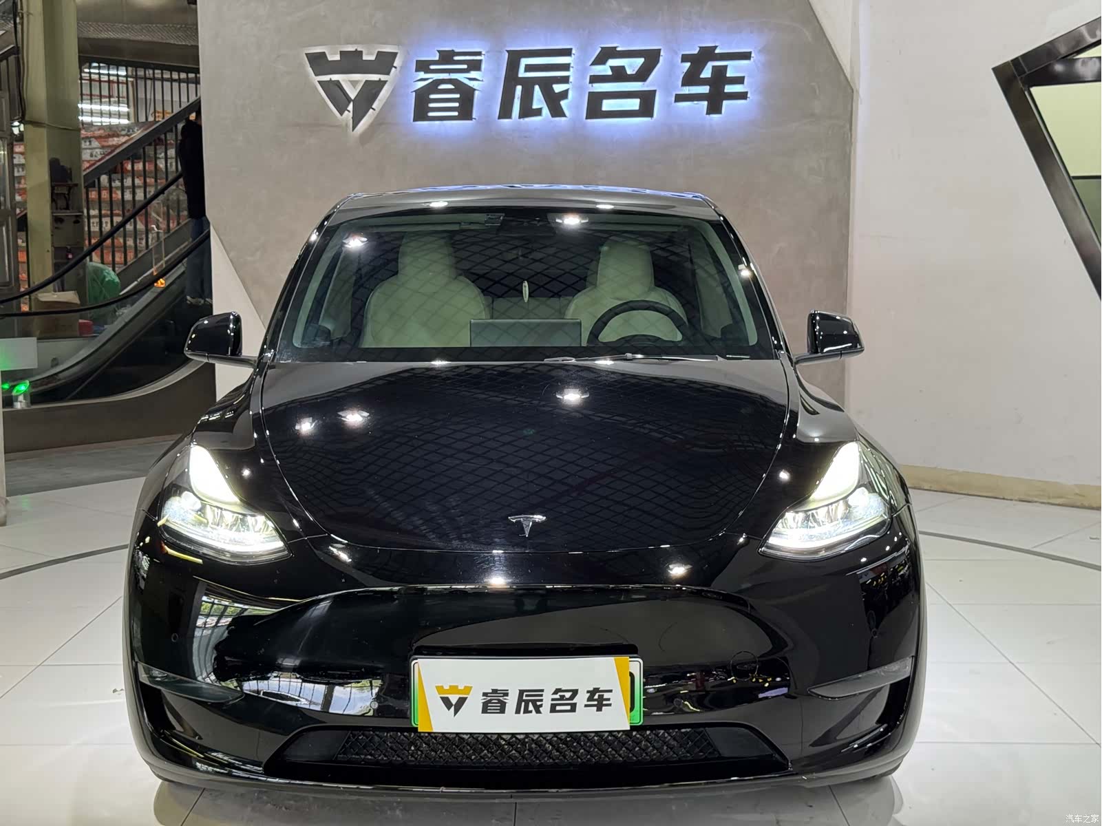 Tesla Model Y, 2023 2