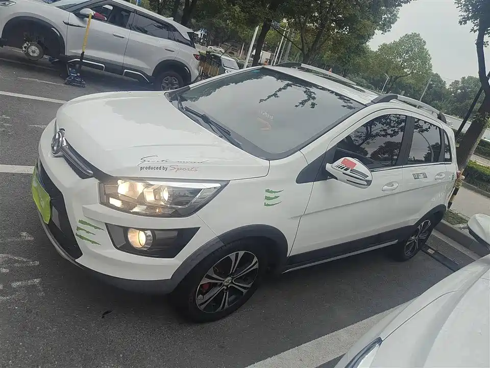 BAIC Shenbao X25