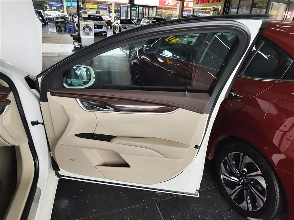 Cadillac XTS