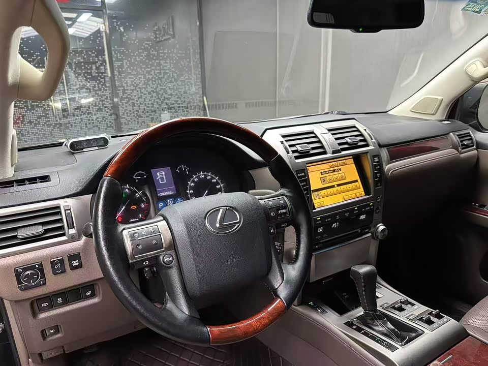 Lexus GX