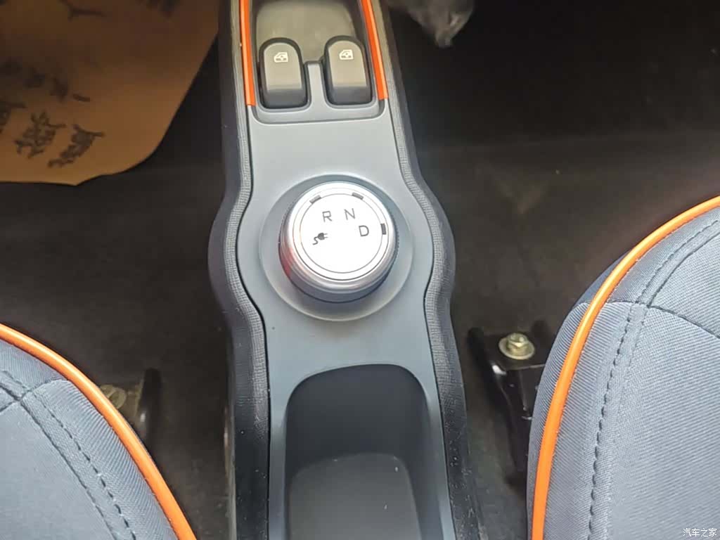 Wuling E100, 2019 14