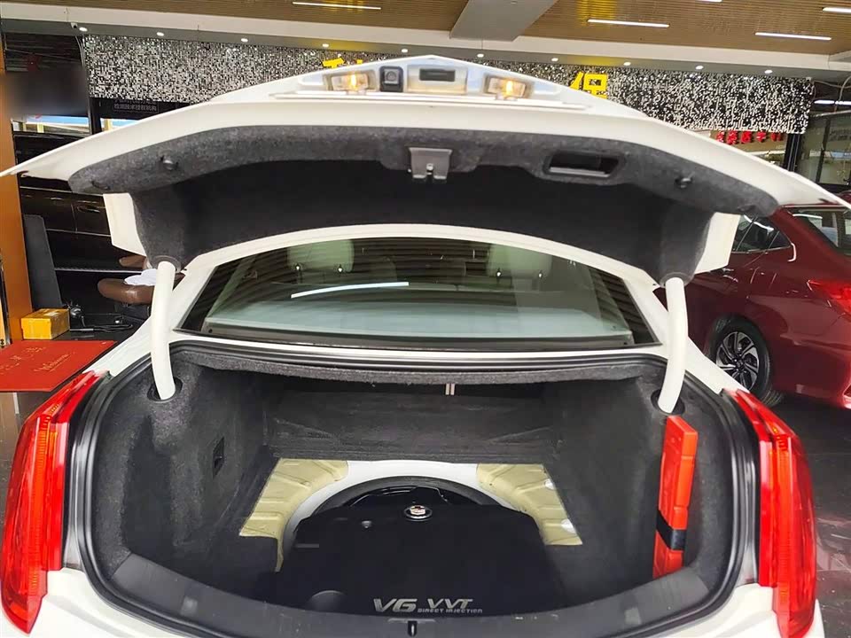 Cadillac XTS