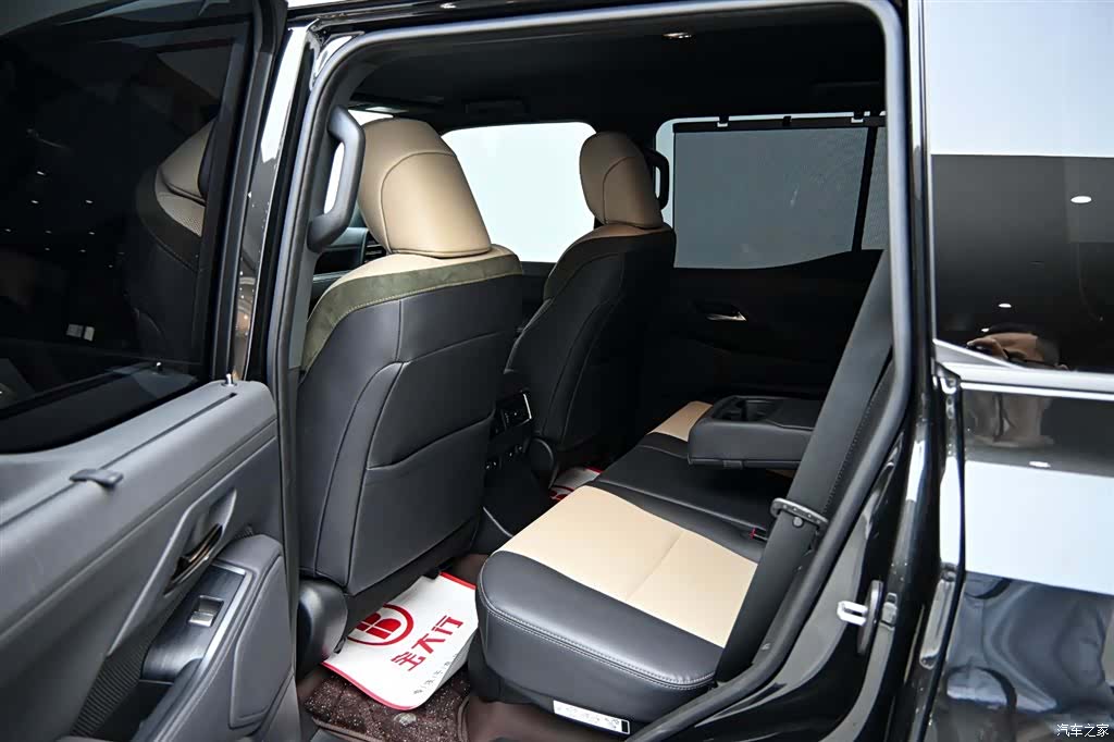 Lexus GX, 2025 13