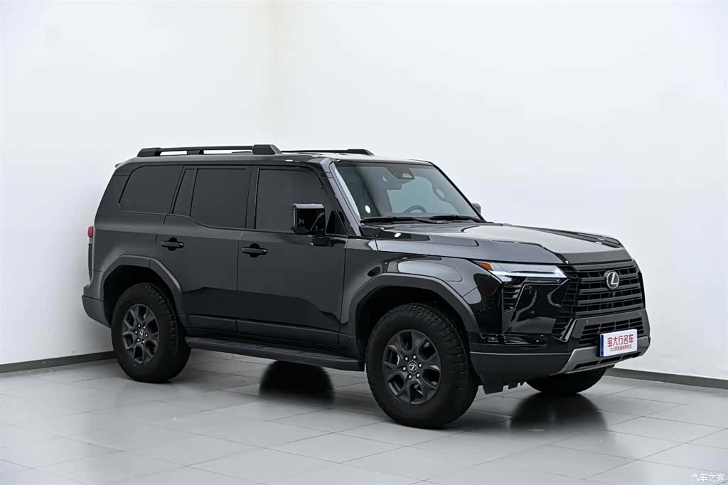 Lexus GX, 2025 4