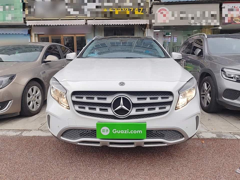 Mercedes-Benz GLA