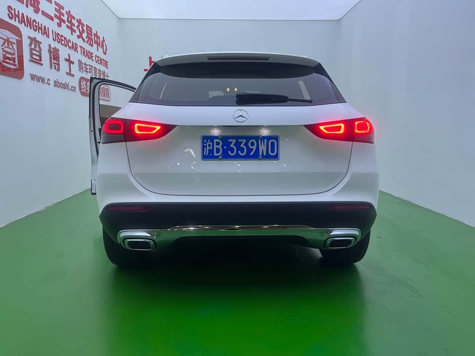 Mercedes-Benz GLA Mercedes-Benz GLA
