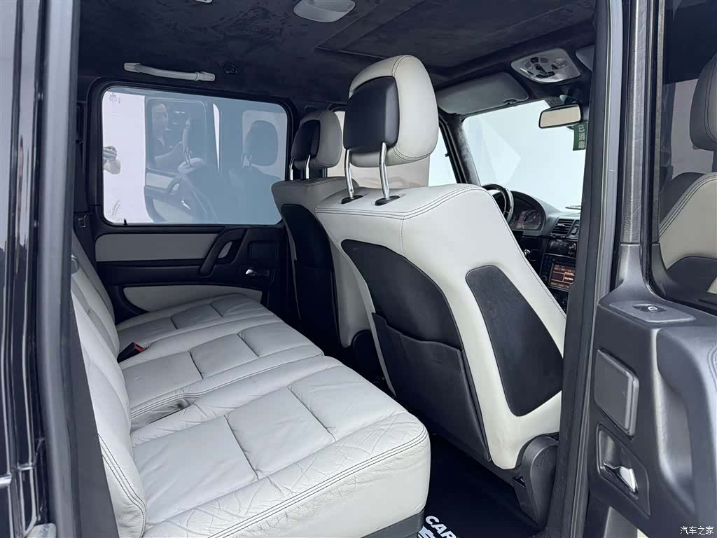 Mercedes-Benz G-Class, 2010 23