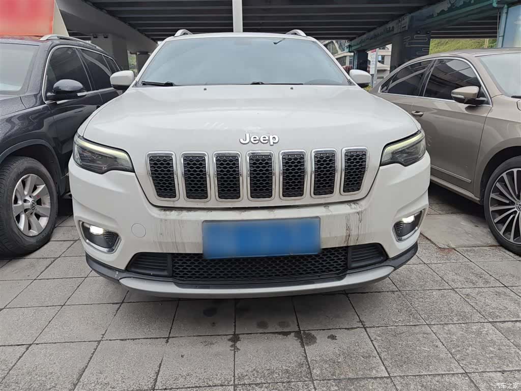 Jeep Cherokee, 2019 3