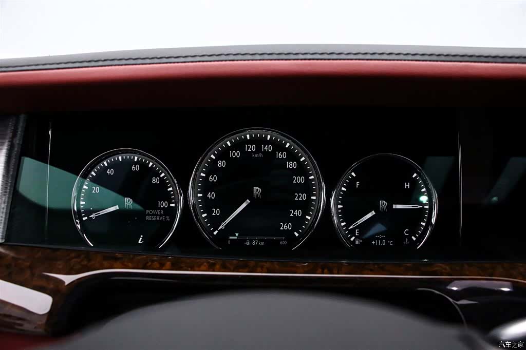Rolls-Royce Phantom, 2022 6