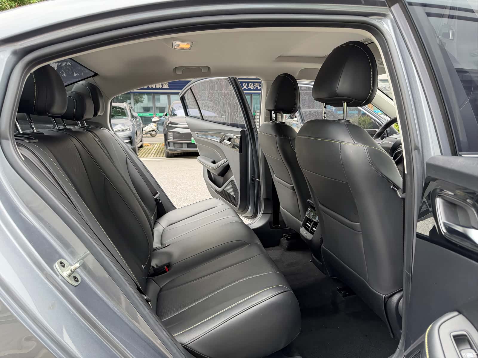 Roewe i5, 2022 10