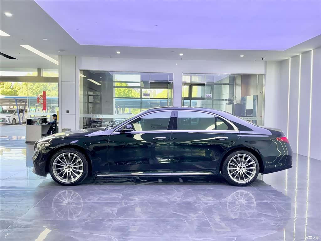 Mercedes-Benz S-Class, 2021 3